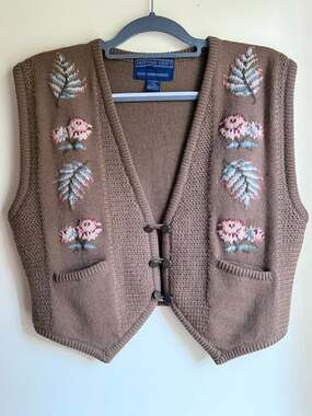 Herman Geist Vintage Hand Embroidered 100% Worsted Wool Knit Waistcoat Vest M
